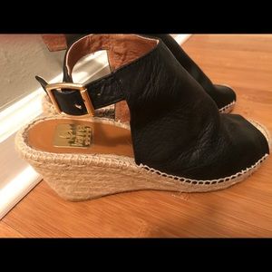 Kanna Wedges